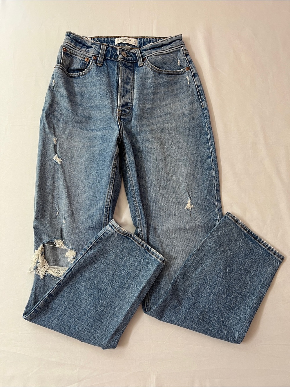 A&F Abercrombie and Fitch Dad Jeans - Picture 2 of 4